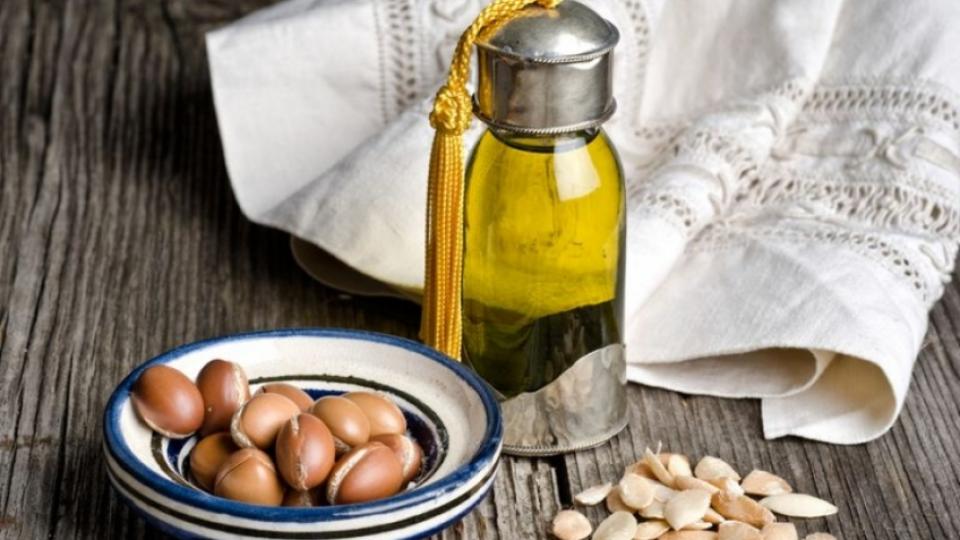 Argan Oil: Οι 5 Top Χρήσεις Του Για Την Ομορφιά Σας!