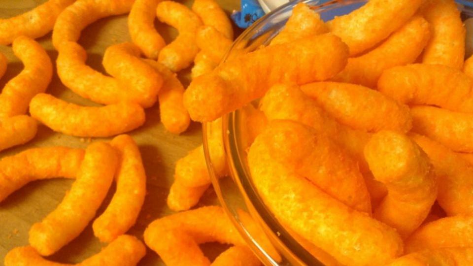 Μήπως είστε εθισμένοι στα Cheetos; Διαβάστε πριν ξαναφάτε