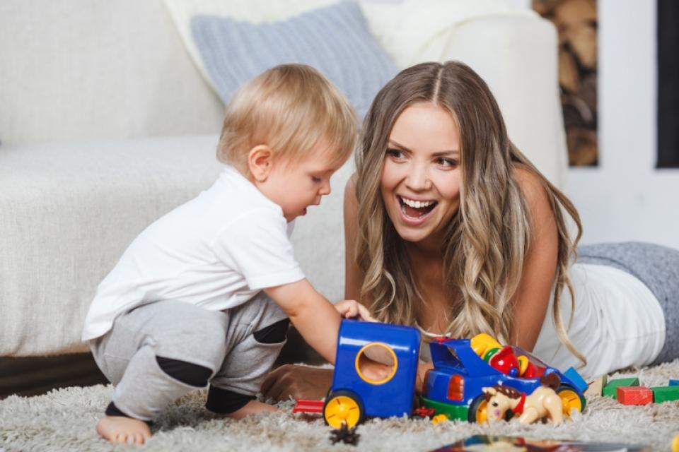 Πώς Να Επιλέξω Την Κατάλληλη Baby Sitter Για Το Παιδί Μου;