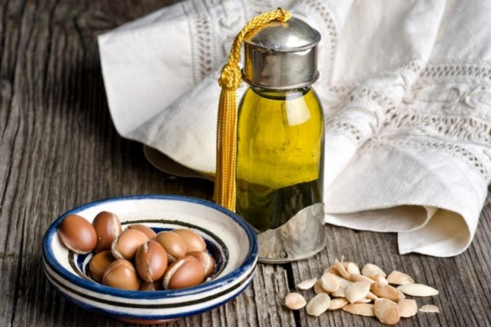 Argan Oil: Οι 5 Top Χρήσεις Του Για Την Ομορφιά Σας!