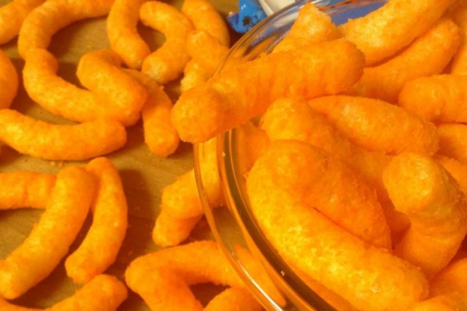 Μήπως είστε εθισμένοι στα Cheetos; Διαβάστε πριν ξαναφάτε